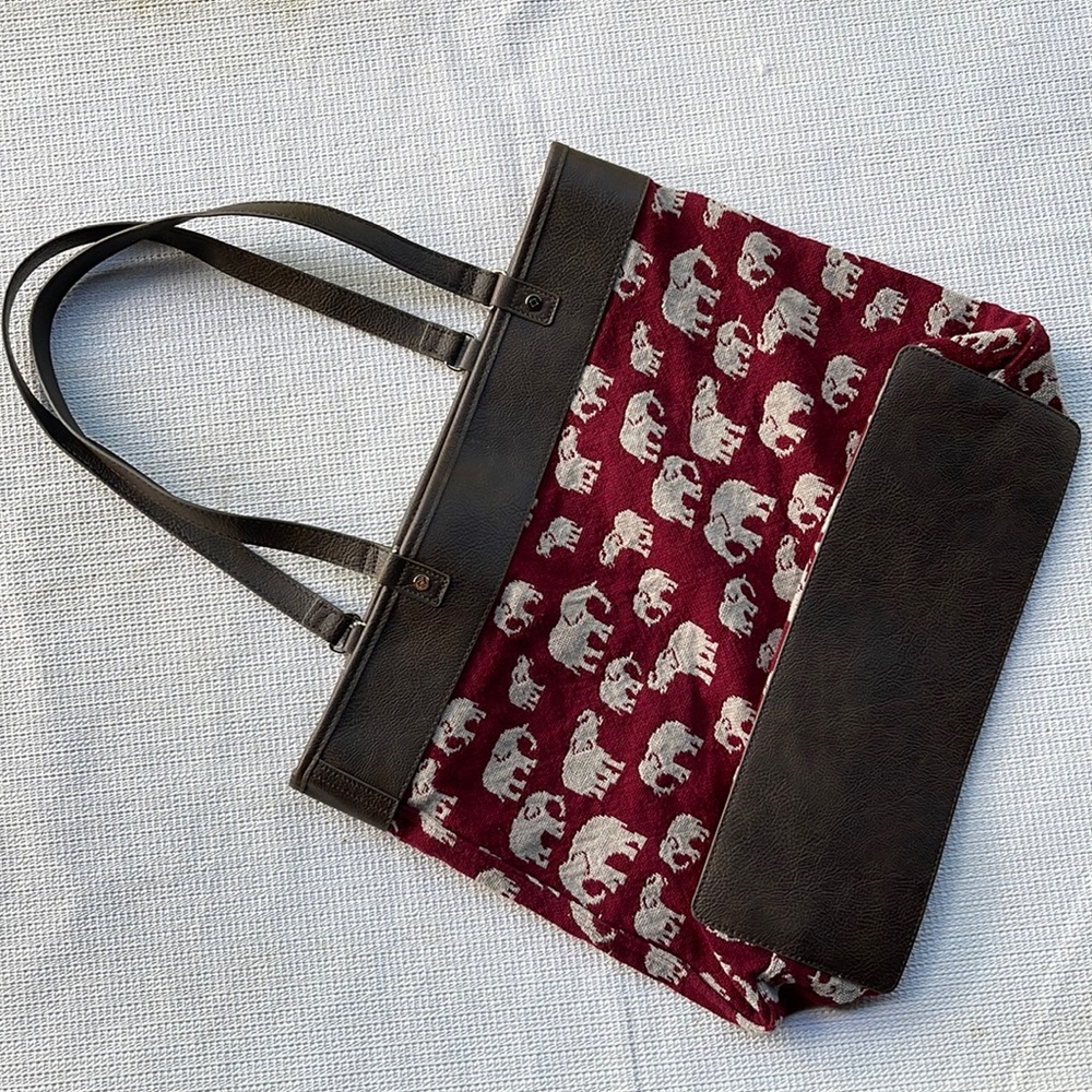 Jewell by thirty one shoulder bags
